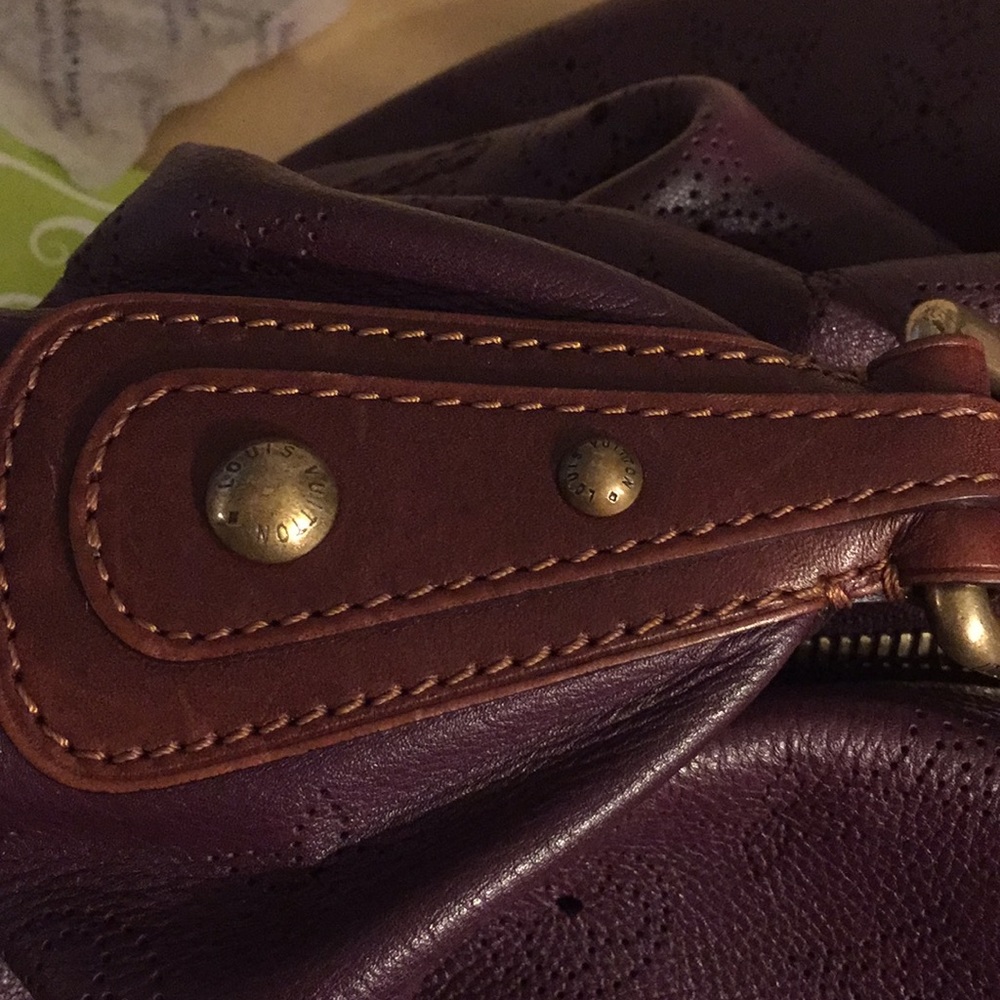 Authentic Louis Vuitton Onatah Mahina Bag. - Picture 10 of 13